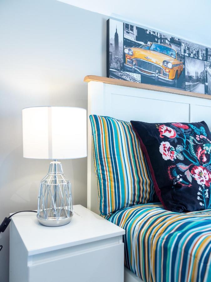 Kelham Apartments: Serviced With Free Parking *
