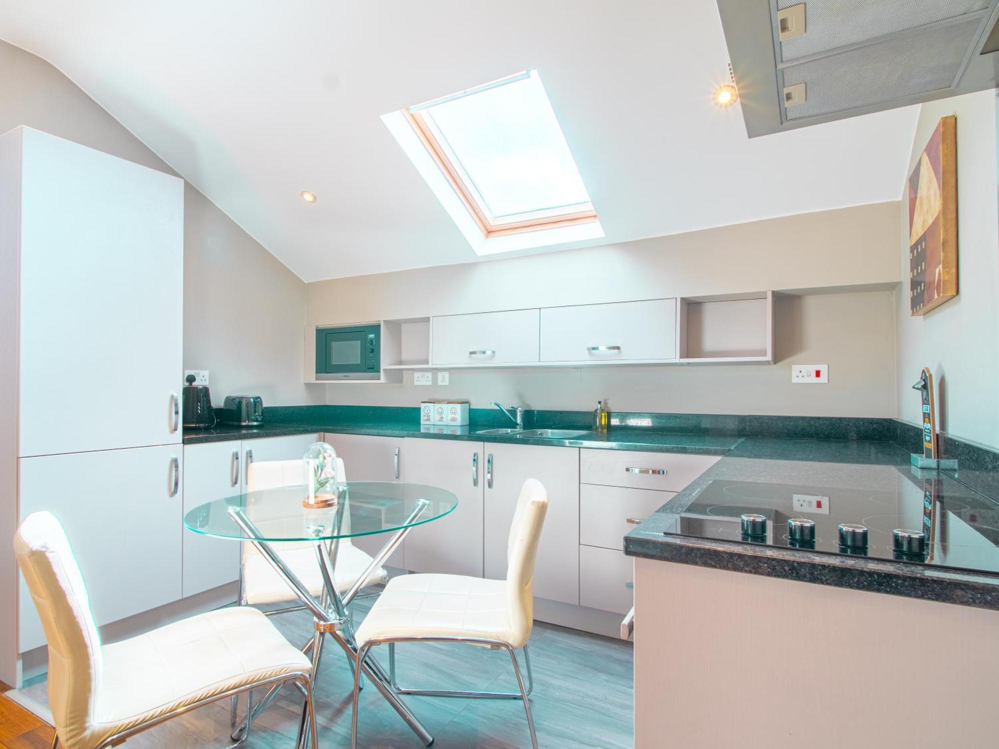 Kelham Apartments: Serviced With Free Parking